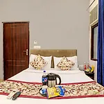 Hotel Agoura Prime